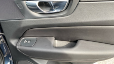 Volvo XC60 2.0 B5P Plus Dark 5dr AWD Geartronic Petrol Estate